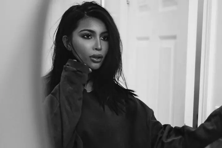 Bloedmooie lookalike van Kim Kardashian